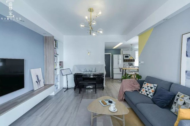Cô gái sống vui vẻ trong căn hộ 90m² có vẻ đẹp đơn giản và tươi mới trong cách kết hợp màu sắc - Ảnh 4.
