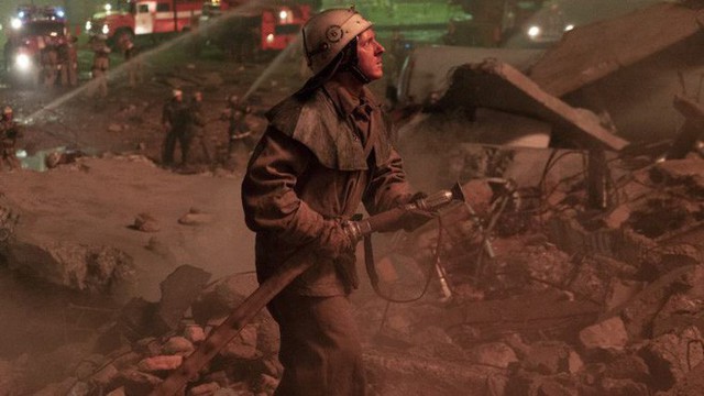 Chernobyl: Khúc ca bi tráng về thảm họa hạt nhân trở thành TV series có điểm số IMDb cao nhất mọi thời đại - Ảnh 4.