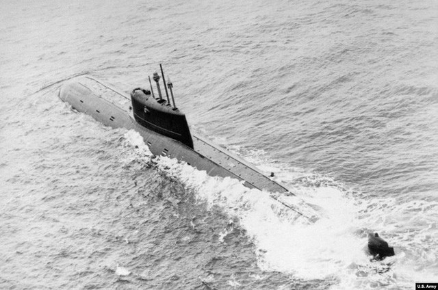  Rò rỉ phóng xạ từ xác tàu ngầm Liên Xô vượt 1 triệu lần mức bình thường: Xử lí thảm họa như thế nào? - Ảnh 2.