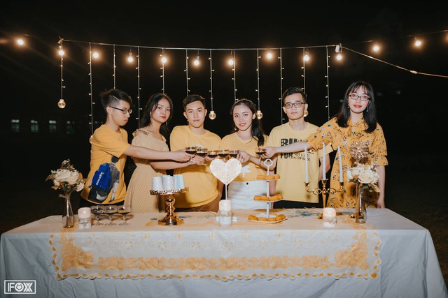 Nữ sinh thủ khoa kỳ thi THPT Quốc gia 2019: Chưa từng học thêm, chỉ chăm chỉ luyện đề thi thử ở nhà - Ảnh 3. Nữ sinh thủ khoa kỳ thi THPT Quốc gia 2019: Chưa từng học thêm, chỉ chăm chỉ luyện đề thi thử ở nhà - Ảnh 3.