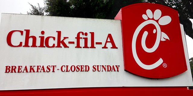 Nghỉ bán Chủ Nhật nhưng doanh số vẫn gấp 4 lần KFC: Chick-fil-A và chiến lược “đạp đổ” truyền thống nhượng quyền - Ảnh 3.