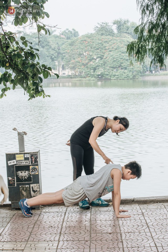 CLB Sắt rỉ Hồ Gươm và câu chuyện tập thể dục như một niềm vui bị nghiện - Ảnh 12. CLB Sắt rỉ Hồ Gươm và câu chuyện tập thể dục như một niềm vui bị nghiện - Ảnh 12.