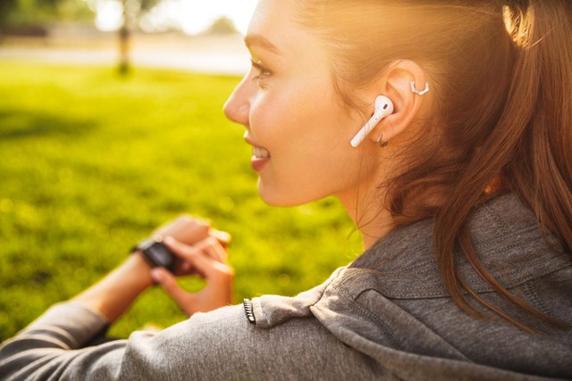 Cảnh báo: AirPods và các tai nghe earbud đang “tàn phá” từ từ thính giác của người dùng - Ảnh 2.