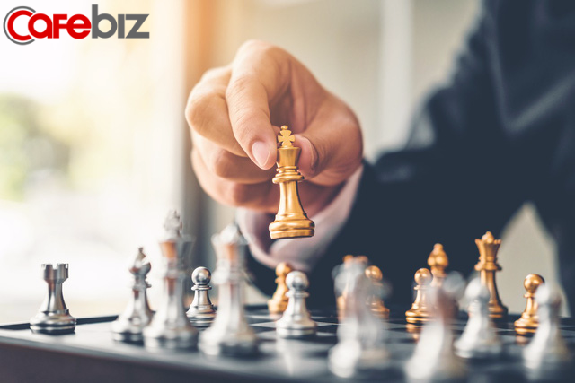 Sếp nhắn nhân viên làm mãi vẫn không được thăng tiến: Hãy trở thành tinh phẩm trước khi giở trò khôn lỏi và phải nhận lời chia buồn từ đồng nghiệp - Ảnh 2.