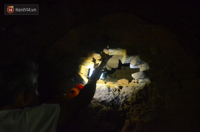 Câu chuyện ly kỳ về khu hầm bí ẩn hàng trăm năm nằm giữa lòng Hà Nội - Ảnh 3.