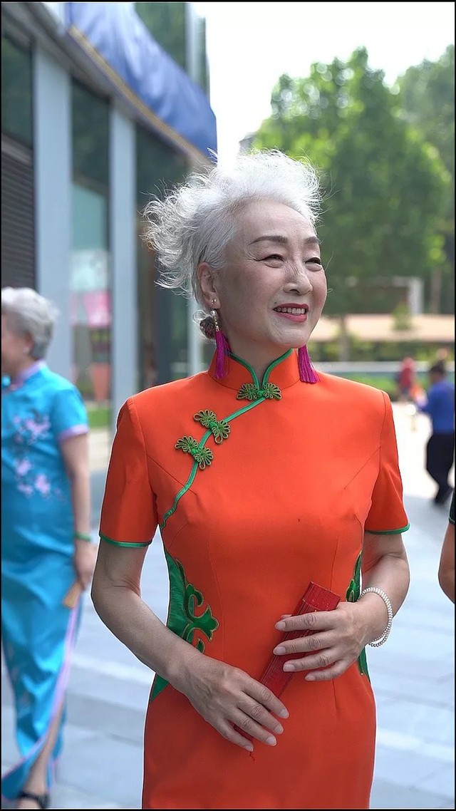 Chất như 4 bà ngoại Trung Quốc: Lúc trẻ làm to, về già theo đuổi nghiệp người mẫu để giữ khí chất sang chảnh - Ảnh 2.