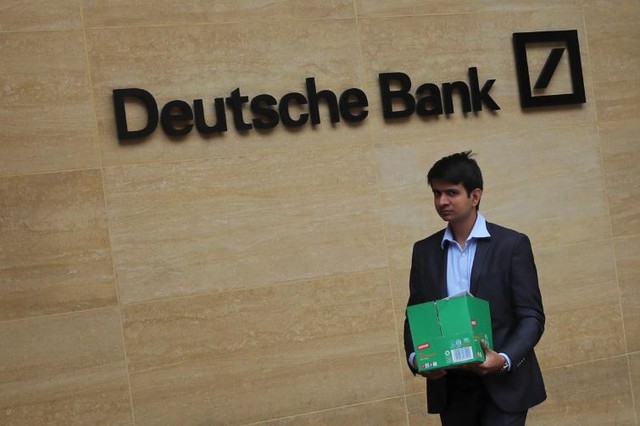 Tương lai mờ mịt của nhân viên Deutsche Bank bị sa thải - Ảnh 1.