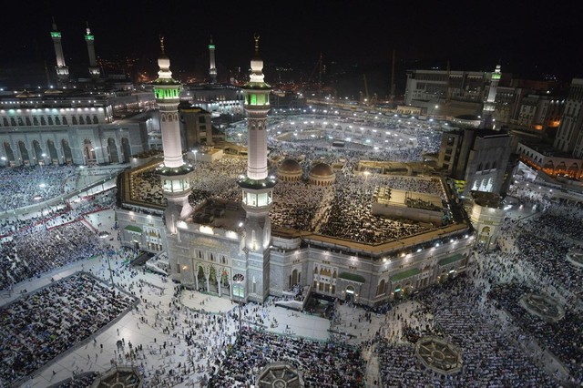 Hình ảnh hàng triệu người Hồi Giáo hành hương về Thánh địa Mecca - Ảnh 4.