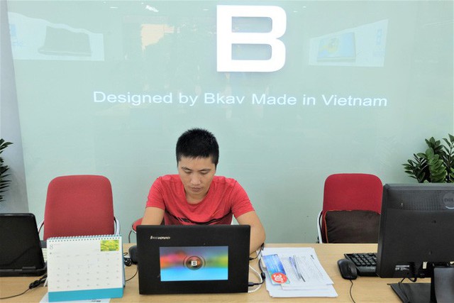 Bên trong tổ hợp dịch vụ khách hàng Bphone Store vừa ra mắt ở Hà Nội - Ảnh 9. Bên trong tổ hợp dịch vụ khách hàng Bphone Store vừa ra mắt ở Hà Nội - Ảnh 9.