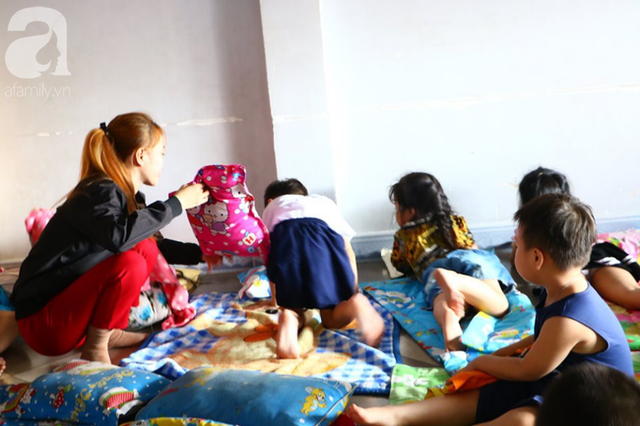 NÓNG: Một bé trai 7 tuổi bị cơ sở giữ trẻ bỏ quên, không đón về ngay ngày học đầu tiên - Ảnh 2. NÓNG: Một bé trai 7 tuổi bị cơ sở giữ trẻ bỏ quên, không đón về ngay ngày học đầu tiên - Ảnh 2.