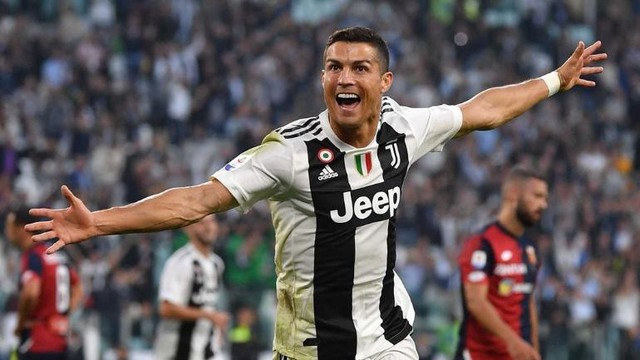 Ronaldo, ngôi sao vàng trong làng đại sứ: Sức mạnh từ mạng xã hội hơn 300 triệu người theo dõi, mỗi bài đăng thu về 750.000 USD, tạo ra 1,6 triệu USD giá trị cho nhà tài trợ - Ảnh 1.
