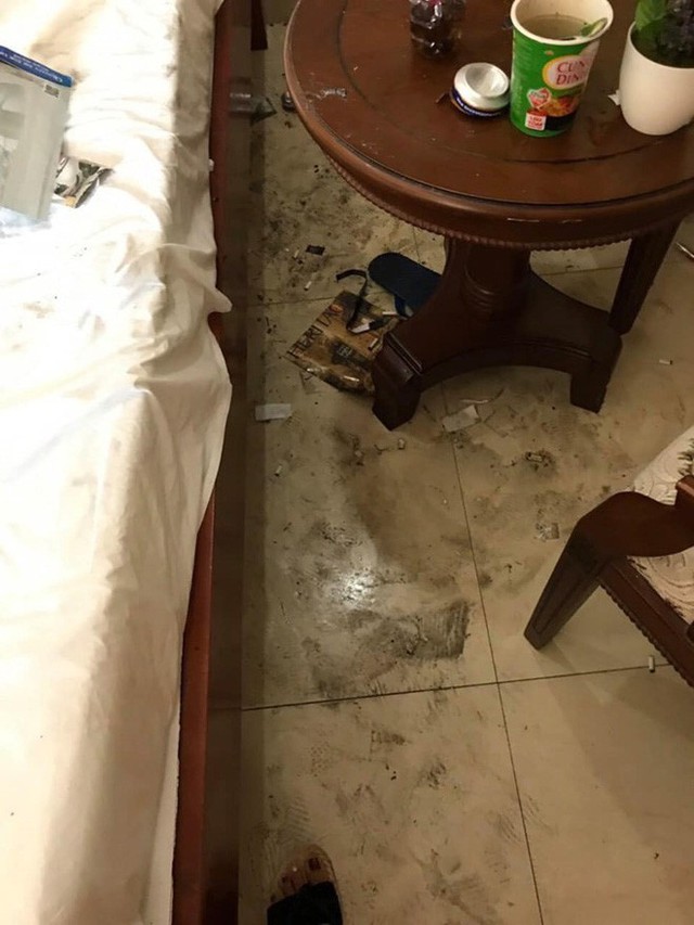 Kinh hoàng những pha du khách ở cực bẩn trong khách sạn và homestay: Rác ngập kín lối, chó phóng uế cả... trên giường - Ảnh 2.