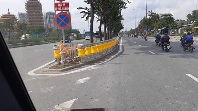 Rào chắn bánh xoay, hệ thống giảm thiệt hại do tai nạn giao thông nay đã xuất hiện ở Việt Nam - Ảnh 1. Rào chắn bánh xoay, hệ thống giảm thiệt hại do tai nạn giao thông nay đã xuất hiện ở Việt Nam - Ảnh 1.