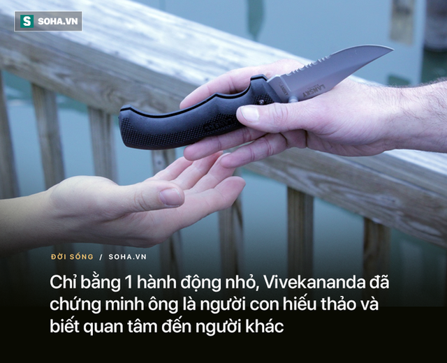  Nhận con dao từ tay con trai, người mẹ biết mình đã dạy dỗ con nên người - Ảnh 2.