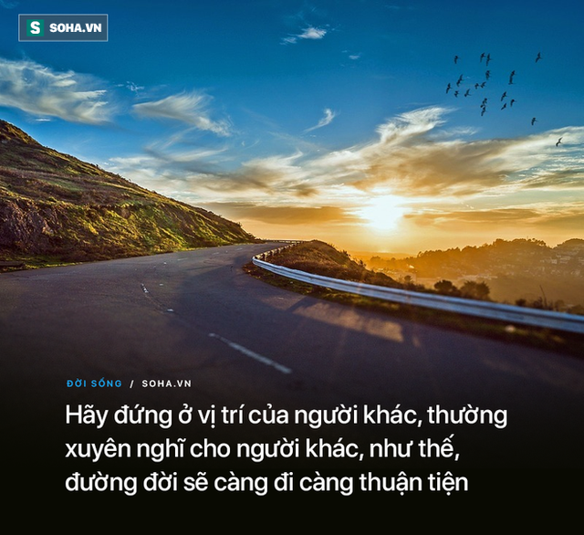 Dụ trâu vào chuồng chỉ bằng 1 nắm cỏ, người nông dân khiến vị triết gia nhận ra chân lý ai cũng nên biết - Ảnh 1.