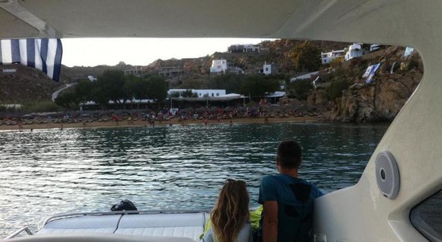 Đảo Mykonos - Thiên đường đốt tiền của giới siêu giàu: ‘Sương sương’ thuê lều nhỏ trên bãi biển thôi cũng ngốn hơn 100 triệu đồng - Ảnh 13.