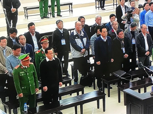  Phan Văn Anh Vũ bị tuyên 25 năm tù, 2 cựu Chủ tịch Đà Nẵng lĩnh 12 và 17 năm tù - Ảnh 4.