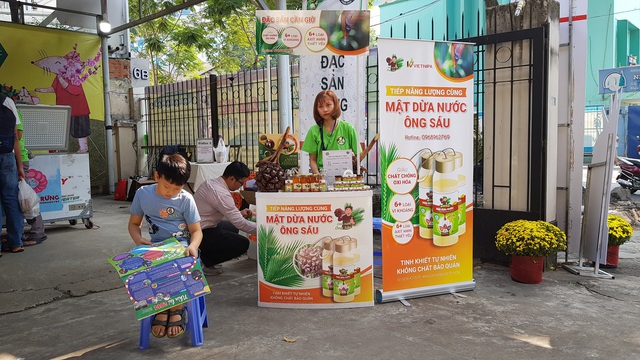 Ở Sài Gòn sắm đặc sản Bắc - Trung - Nam ăn Tết với giá chợ - Ảnh 16.