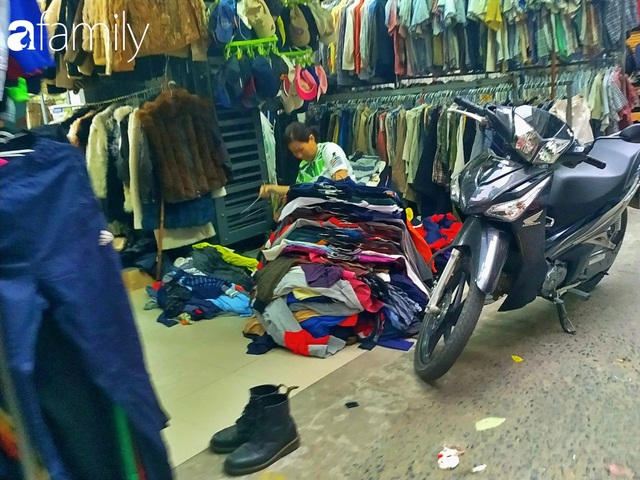 Chợ Bàn Cờ - chợ “lạc đường” kiêm thiên đường đồ si ở Sài Gòn - Ảnh 13.