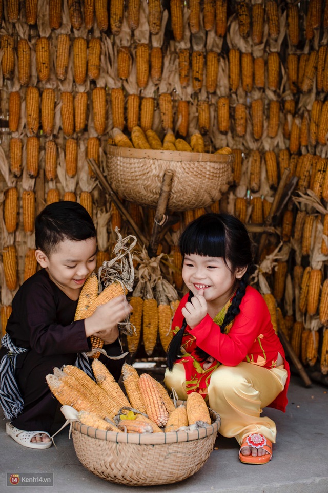 Ăn Tết lớn như chàng trai ở Cần Thơ: Dành 2 tháng cùng gia đình mang xuân về trong con hẻm nhỏ - Ảnh 8.