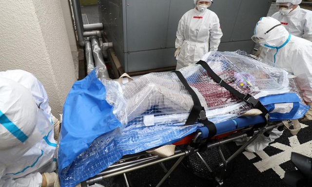  Cập nhật dịch viêm phổi Vũ Hán: Đã có 80 người chết, hơn 2700 trường hợp nhiễm virus, lan ra nhiều quốc gia và đến giờ vẫn chưa có vaccine - Ảnh 1.