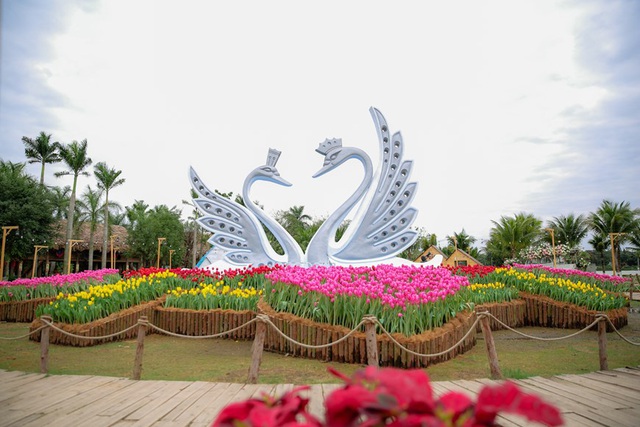 Lễ hội Xuân Ecopark: Điểm “check in” cực chất ngay gần Hà Nội - Ảnh 1.