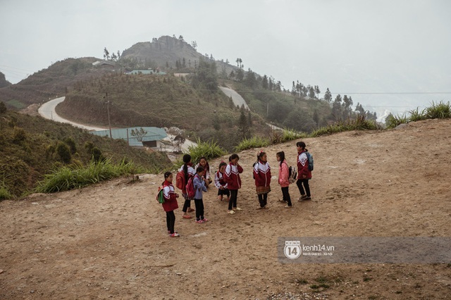 Cận cảnh ngôi trường trên mây đẹp nhất Việt Nam: Cảnh như lạc vào thiên đường nhưng cuộc sống học sinh lại đầy khốn khó - Ảnh 13.