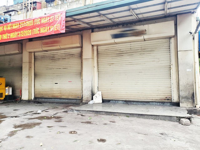  Hàng nhậu nổi tiếng nhất nhì Hà Nội đóng cửa im lìm, bàn ghế phủi bụi vì dịch Corona - Ảnh 4.