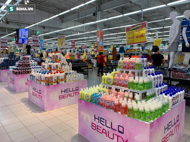  Giá nước rửa tay khô lao dốc trong mùa dịch Covid-19 khi quay lại siêu thị ở Hà Nội - Ảnh 2.