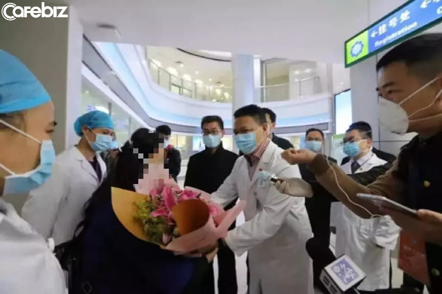 Chấn động lòng người! Lời nhắn nhủ của bệnh nhân đầu tiên được xuất viện sau khi bị nhiễm virus corona ở Quảng Châu - Ảnh 3.