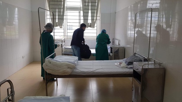 Trực tiếp bên trong bệnh viện cách ly đặc biệt hơn 300 người về từ Trung Quốc - Ảnh 10.