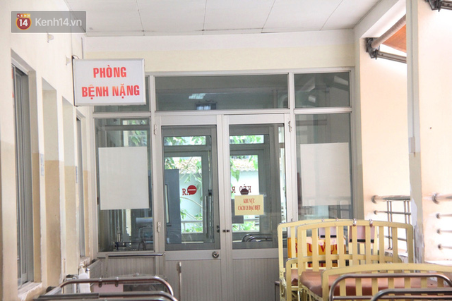 TP.HCM: Cận cảnh khu cách ly nam Việt kiều Mỹ nhiễm virus Corona, bệnh nhân vẫy tay chào khi được mọi người đến thăm - Ảnh 8.