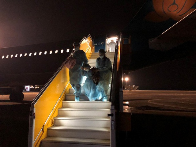  30 công dân Việt Nam về từ vùng dịch Vũ Hán trên chuyến bay đặc biệt được ra viện  - Ảnh 2.