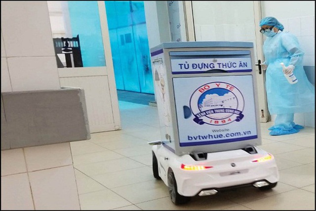  “Robot khử khuẩn phòng cách ly” sắp được đưa vào thử nghiệm tại Bệnh viện dã chiến Củ Chi - Ảnh 1.