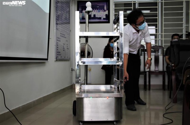  Cận cảnh robot BK-AntiCovid phục vụ trong khu cách ly ở Đà Nẵng  - Ảnh 6.