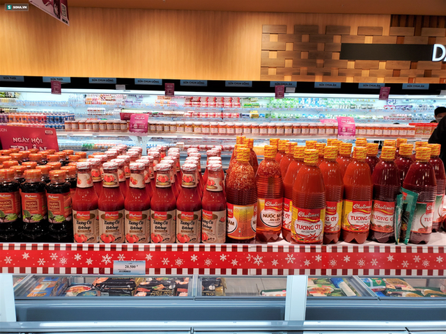  Chỉ trong 1 giờ, nhiều siêu thị ở Hà Nội bổ sung thần tốc nhu yếu phẩm cung ứng cho người dân - Ảnh 4.