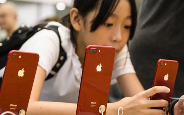 iPhone lại đắt hàng ở Trung Quốc, cổ phiếu Apple lập kỷ lục mới