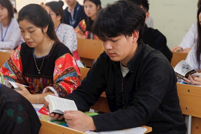 Hành trình Từ Trái Tim: Những cuốn sách mở ra con đường vượt đá, thắp sáng khát vọng vượt nghèo cho học sinh vùng cao - Ảnh 7.