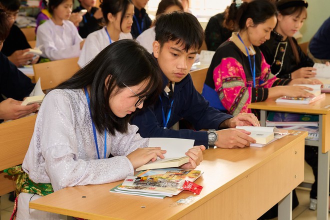 Hành trình Từ Trái Tim: Những cuốn sách mở ra con đường vượt đá, thắp sáng khát vọng vượt nghèo cho học sinh vùng cao - Ảnh 9.