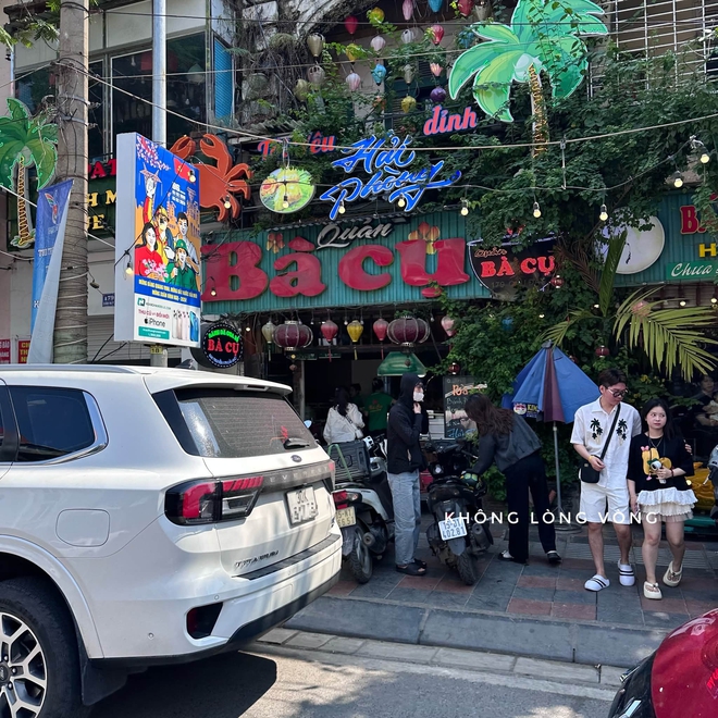 Hiện tượng "lạ" ở Hải Phòng sáng 30/4: Ra đường gặp toàn người Hà Nội, dân địa phương vừa buồn ngủ vừa buồn cười! - Ảnh 4.