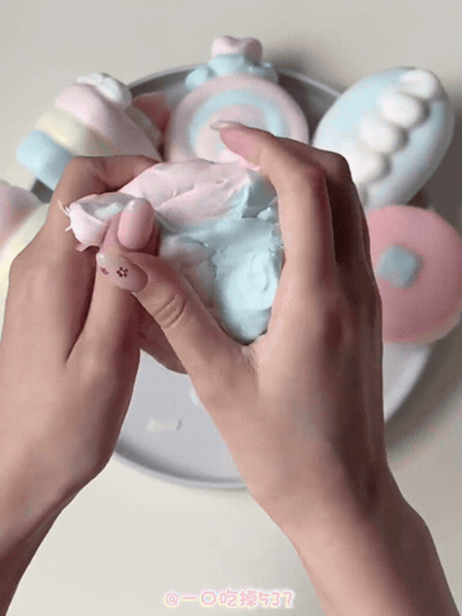 Giải mã cơn sốt cục nhựa dẻo squishy 