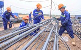 Giá nhân công xây dựng chạm mức 1 triệu đồng/công, doanh nghiệp chấp nhận trả lương trước 3 tháng để giữ người