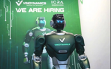 Vingroup chính thức đưa robot hình người lên sân khấu công nghệ toàn cầu: Tham vọng bước vào cuộc đua nghìn tỷ USD cùng Tesla