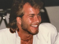 Todd Christopher: 17 tuổi bỏ học đi làm tóc, giờ là 1 trong 400 người giàu nhất nước Mỹ Todd Christopher: 17 tuổi bỏ học đi làm tóc, giờ là 1 trong 400 người giàu nhất nước Mỹ