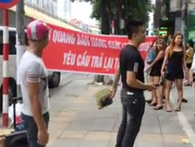 Mua đồng hồ 60 triệu mới dùng 2 tuần đã thấm nước, khách "tố" Đăng Quang Watch bán hàng kém chất lượng, kéo chân dài đến tận cửa hàng đòi tiền Mua đồng hồ 60 triệu mới dùng 2 tuần đã thấm nước, khách "tố" Đăng Quang Watch bán hàng kém chất lượng, kéo chân dài đến tận cửa hàng đòi tiền