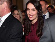 Người phụ nữ 37 tuổi này sẽ là nữ thủ tướng trẻ nhất trong lịch sử New Zealand Người phụ nữ 37 tuổi này sẽ là nữ thủ tướng trẻ nhất trong lịch sử New Zealand