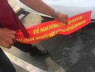 Hiệp hội Vận tải Hà Nội khuyên hãng taxi kiềm chế trước Uber, Grab Hiệp hội Vận tải Hà Nội khuyên hãng taxi kiềm chế trước Uber, Grab