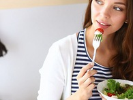 Khi ăn, đừng quên làm 4 điều này thì không bao giờ phải lo đầy hơi, chướng bụng Khi ăn, đừng quên làm 4 điều này thì không bao giờ phải lo đầy hơi, chướng bụng