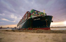 Học thuyết kinh tế trong cú đâm của EverGiven vào kênh đào Suez: Sự bất hợp lý của những con tàu hàng 'siêu to siêu khổng lồ'