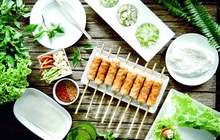 Từ gánh hàng rong món Huế của mẹ, doanh nhân gốc Việt gây dựng nên chuỗi nhà hàng Việt Nam lớn nhất Thái Lan